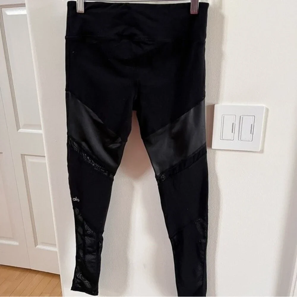 Alo Yoga Sheila Mesh Panels Leggings Athletic Gym Moto in Black S